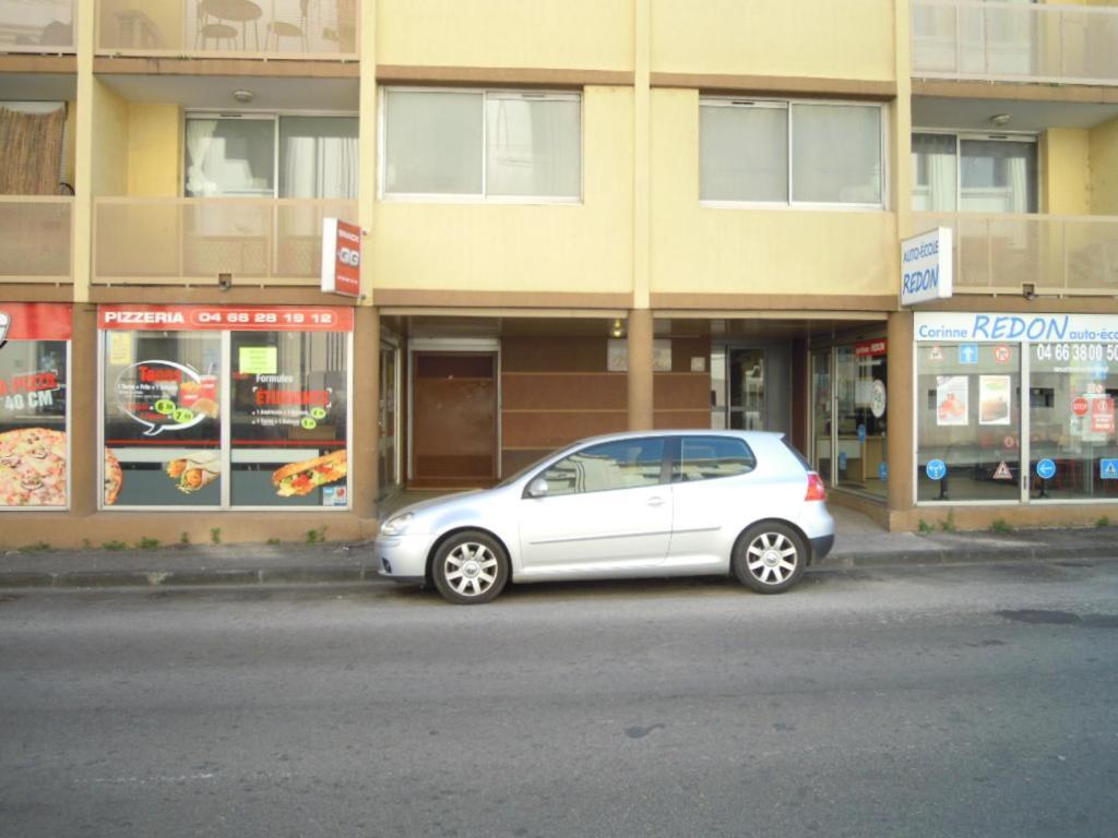 Nimes Studio Parking Dhuoda Eksteriør bilde