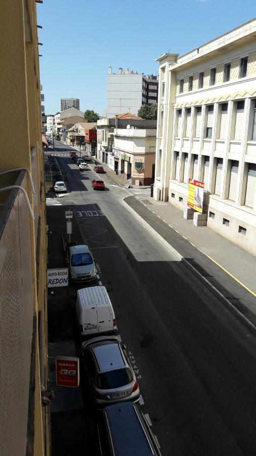 Nimes Studio Parking Dhuoda Eksteriør bilde